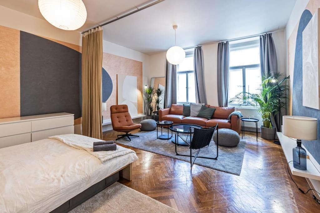 Unique Stylish - L3 * Prag